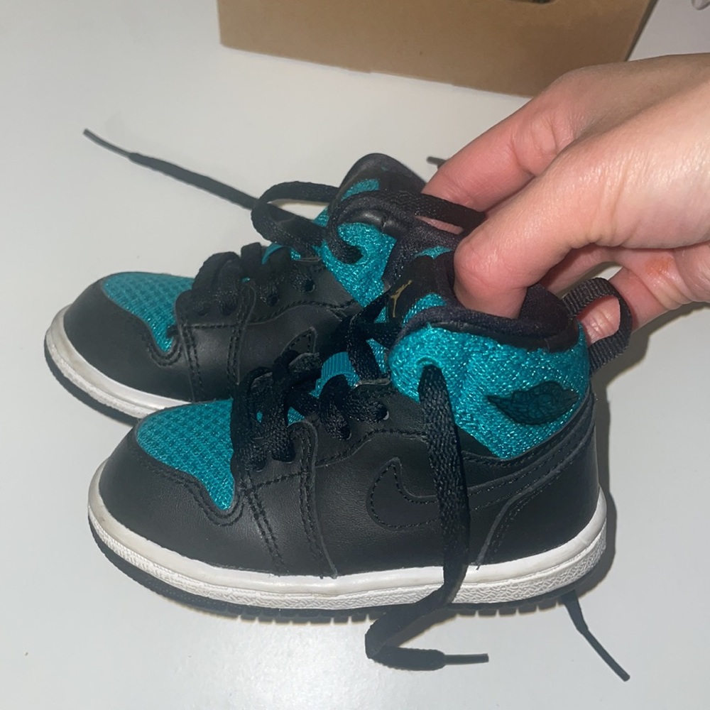 Jordan 1s - Picture 2 of 3